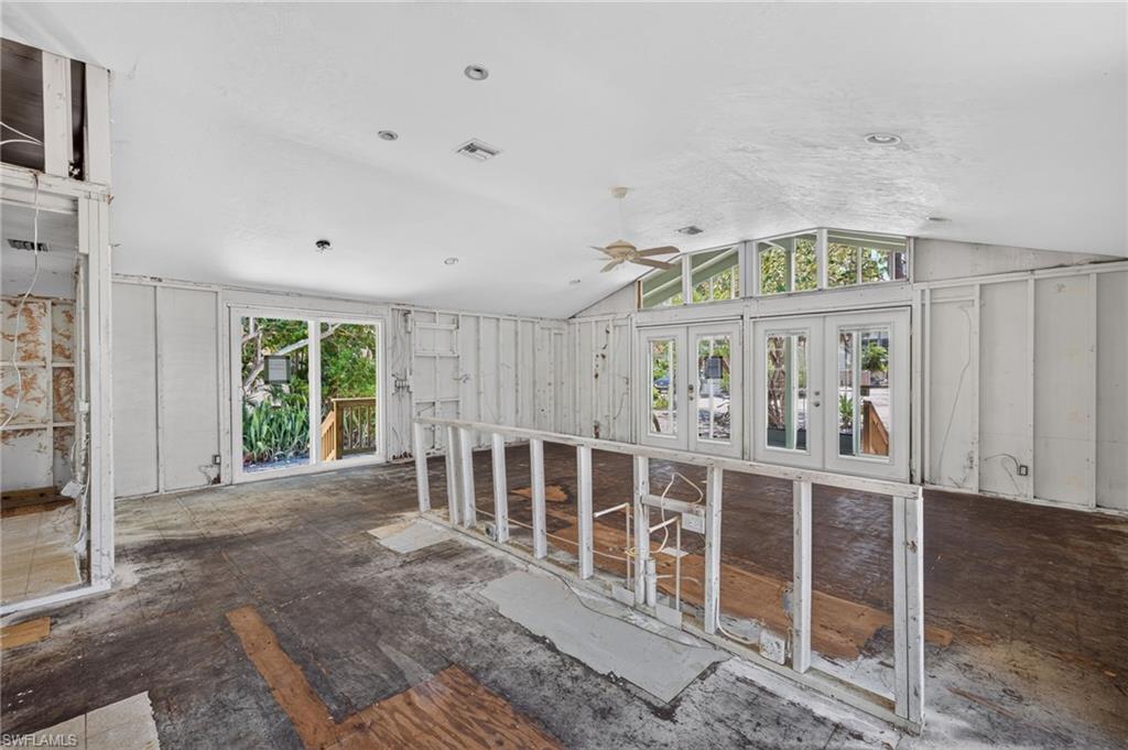 CAPTIVA BEACH - Residential