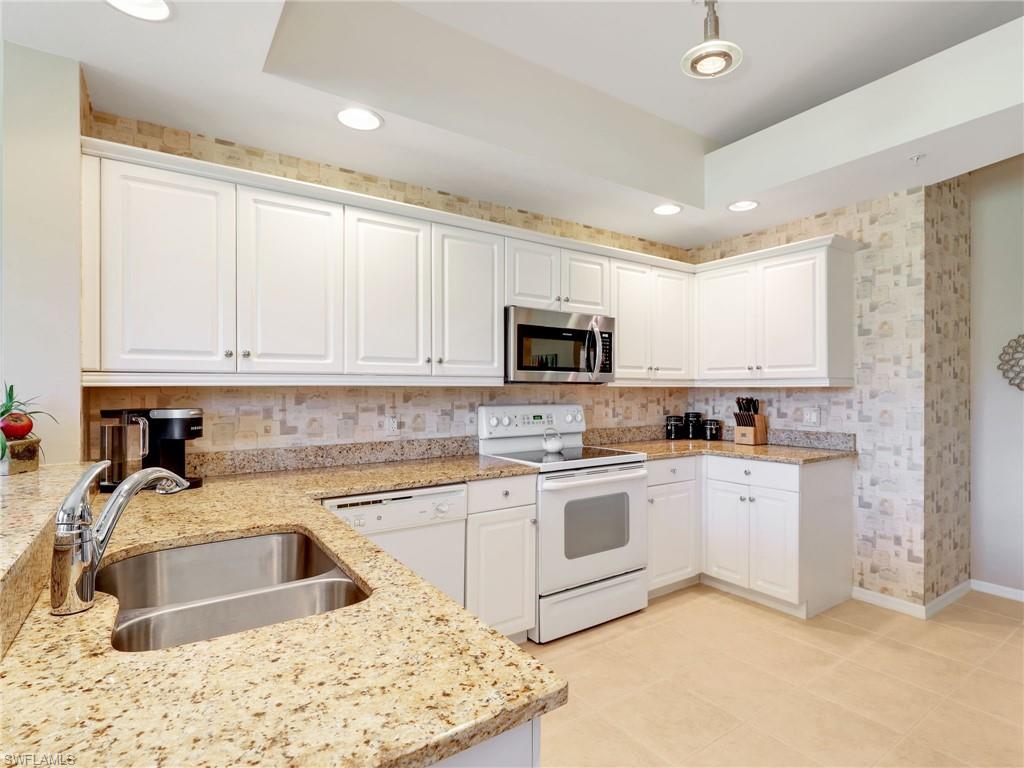 LAUREL GREENS - Residential