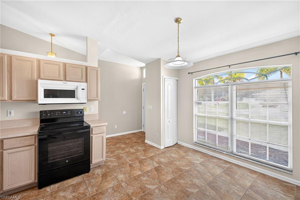 CAPE CORAL - Residential Lease
