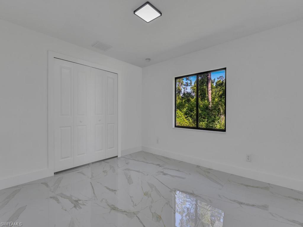 LEHIGH ESTATES - Residential Income