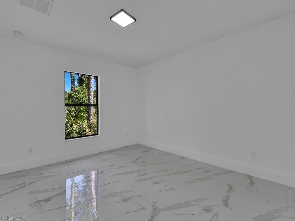 LEHIGH ESTATES - Residential Income