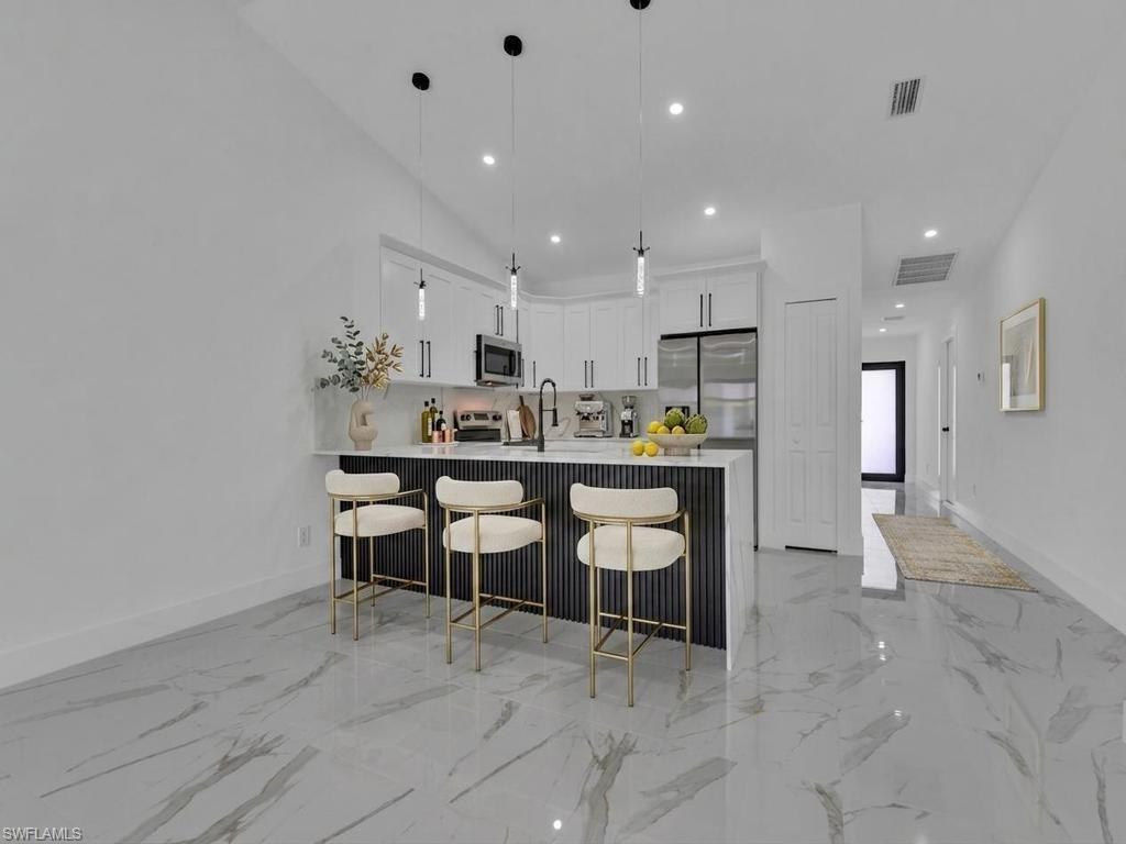LEHIGH ESTATES - Residential Income