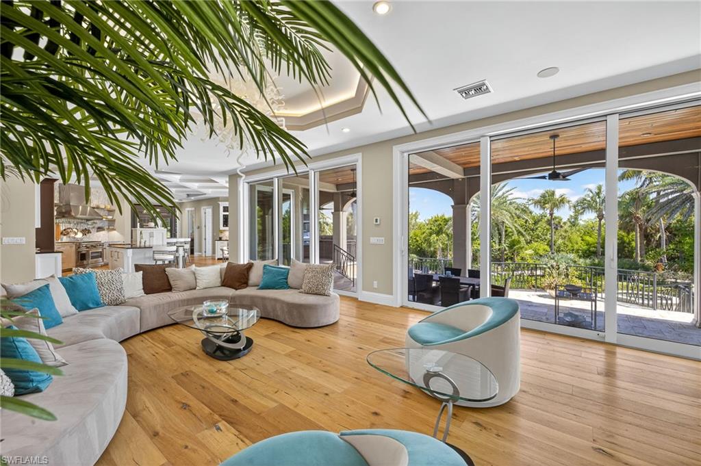 SOUTH CAPERS - Residential