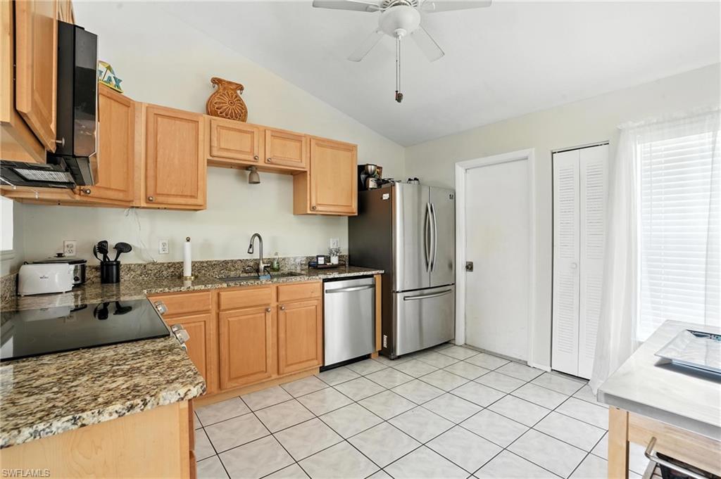 CAPE CORAL - Residential Lease