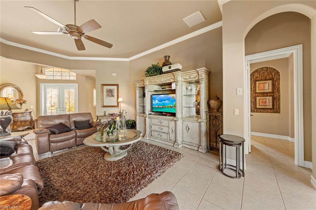 VILLA GRANDE - Residential