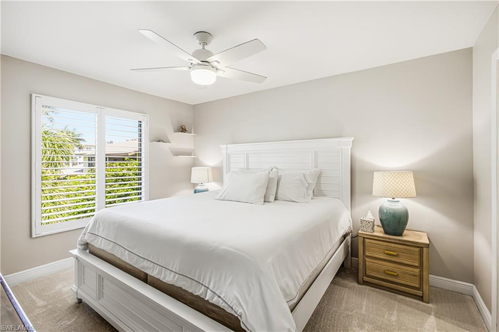 COURT OF PALMS - Residential
