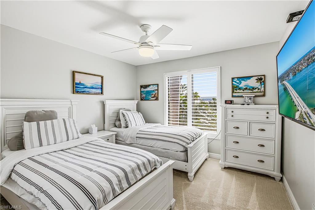 COURT OF PALMS - Residential