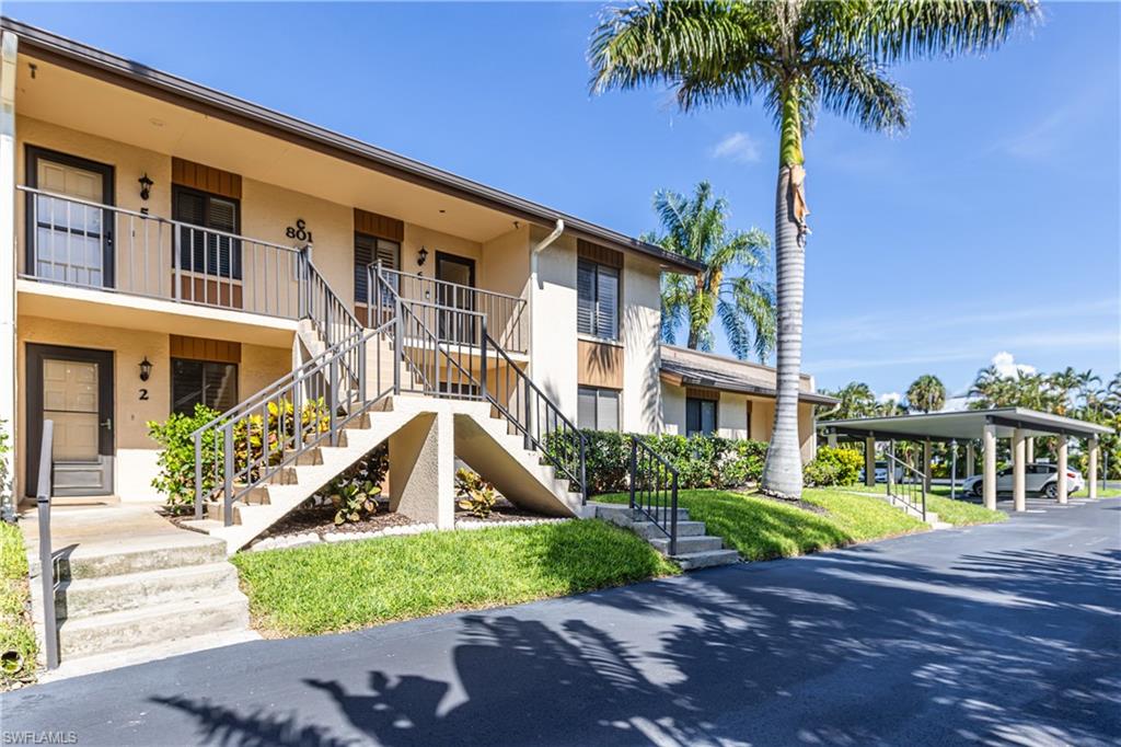 COURT OF PALMS - Residential