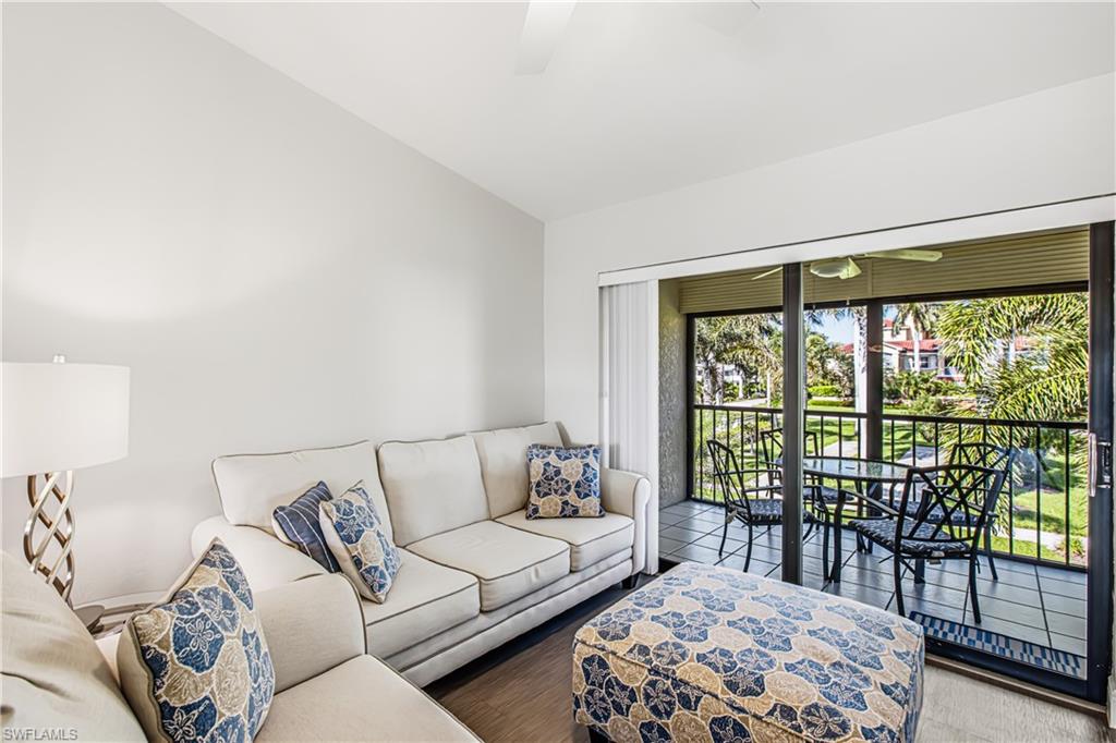 COURT OF PALMS - Residential
