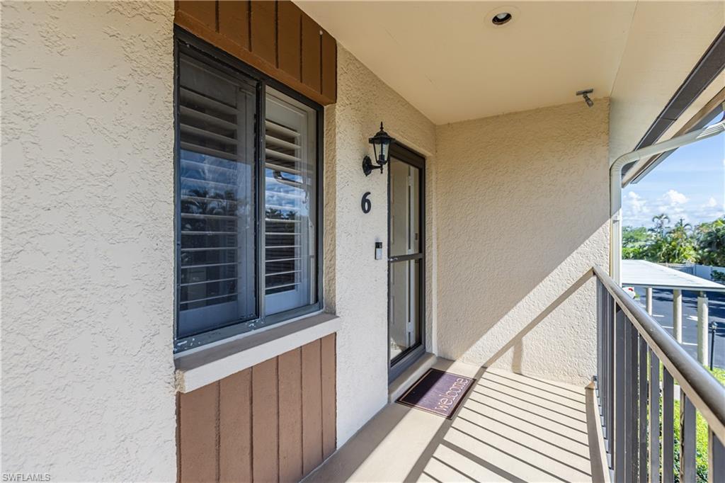 COURT OF PALMS - Residential