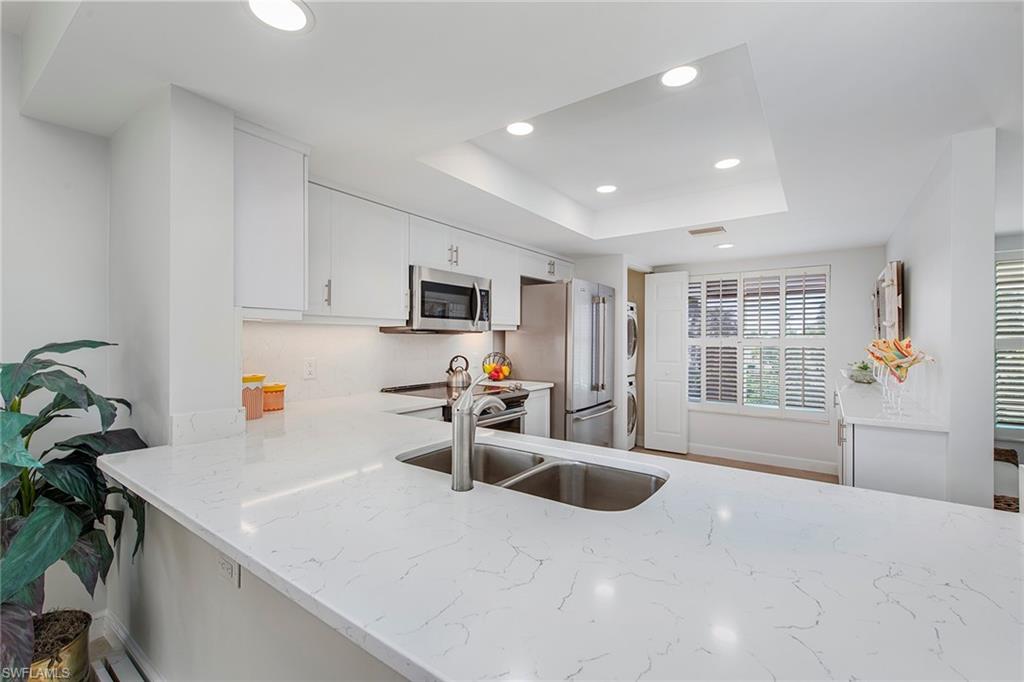 PARK SHORE LANDINGS - Residential
