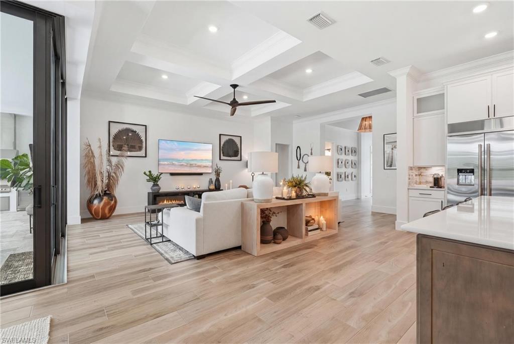 CORKSCREW ESTATES - Residential