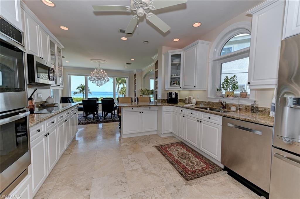 COTTAGES AT BAREFOOT - Residential
