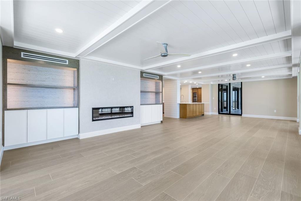VILLAS OF VANDERBILT BEACH - Residential