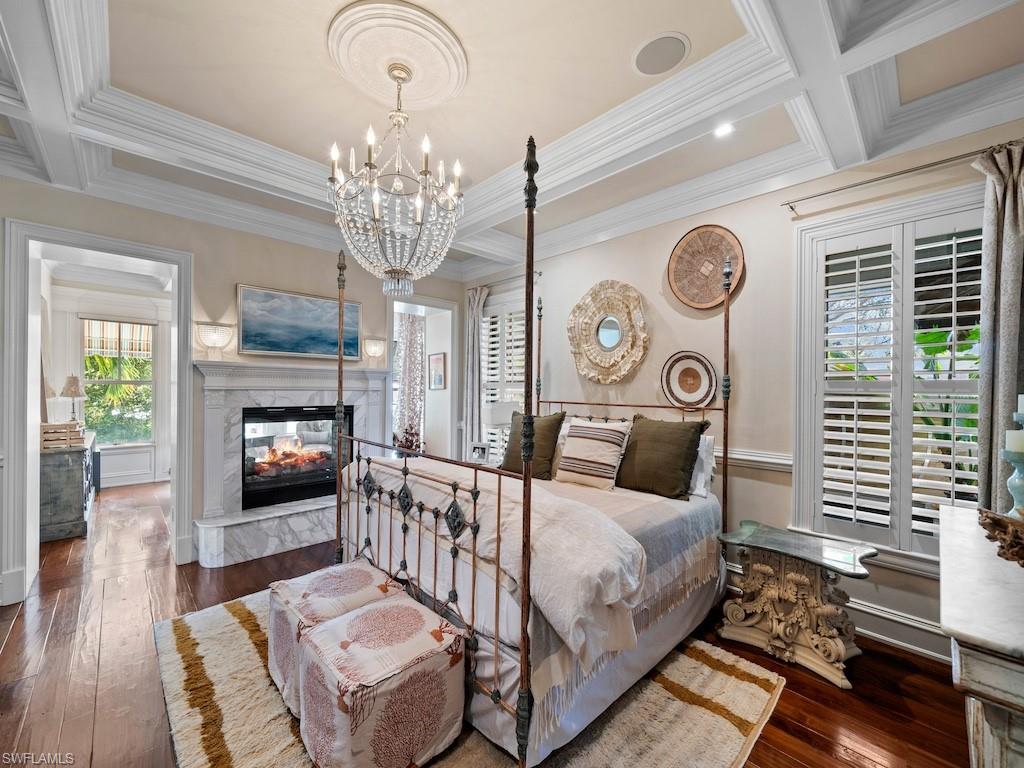 OLDE NAPLES - Residential