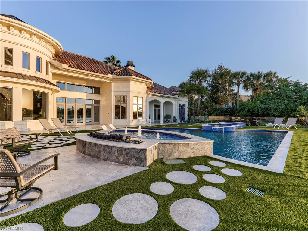 TWIN EAGLES - Residential