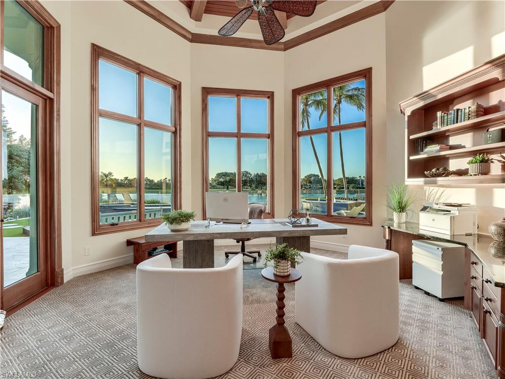 TWIN EAGLES - Residential