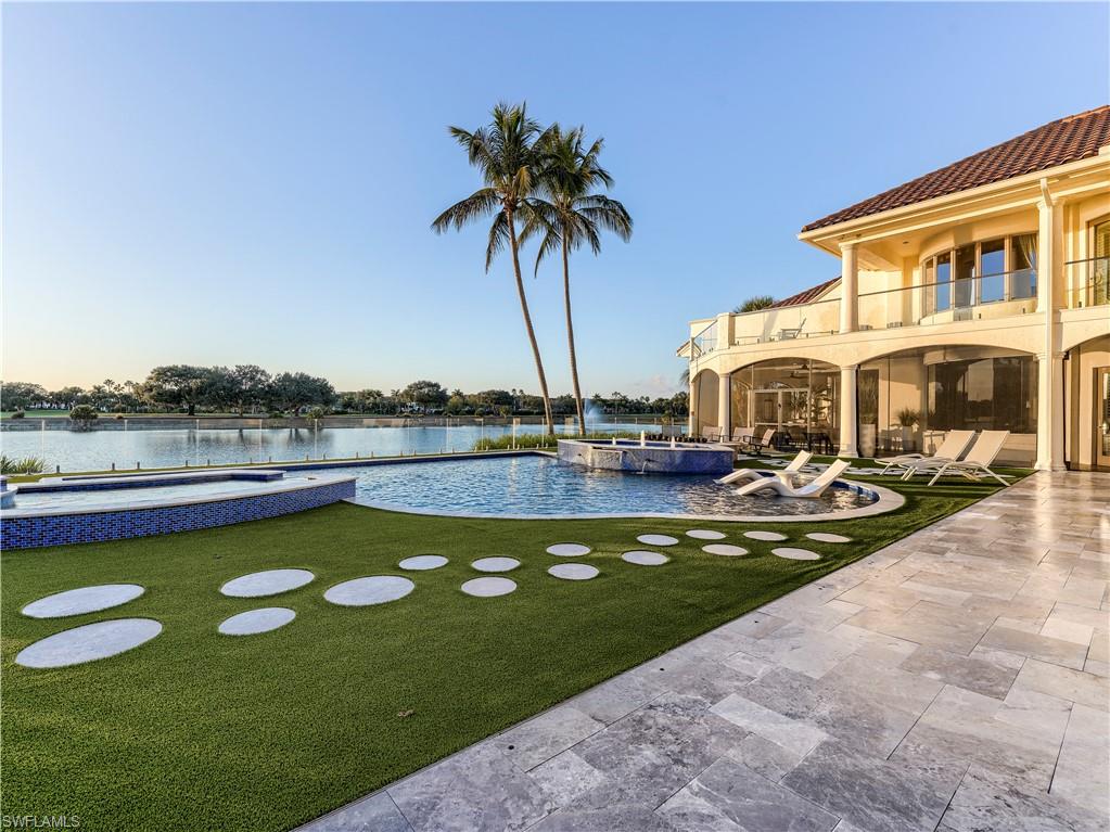 TWIN EAGLES - Residential