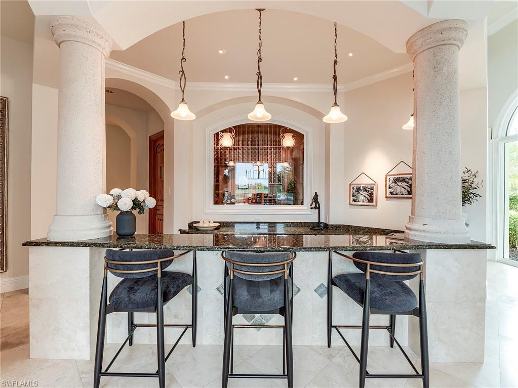 TWIN EAGLES - Residential