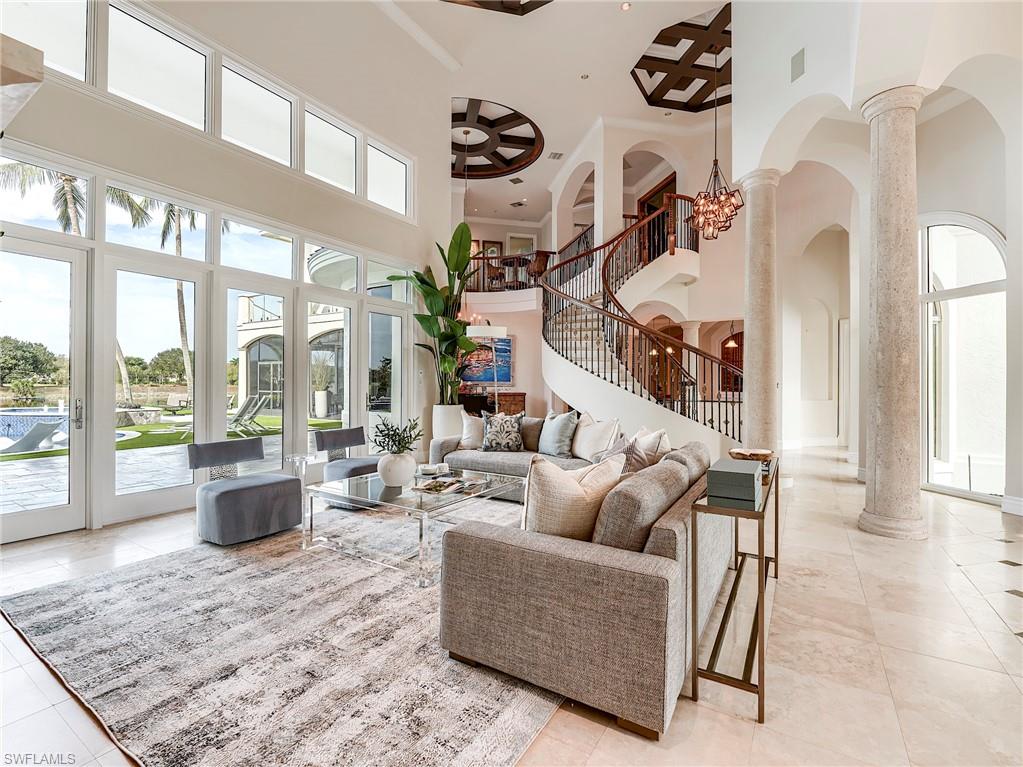 TWIN EAGLES - Residential
