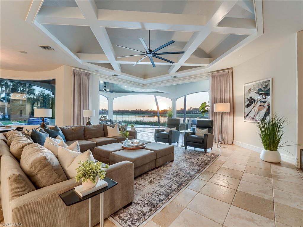 TWIN EAGLES - Residential