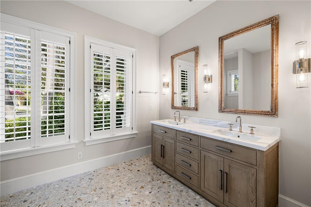 OLDE NAPLES - Residential