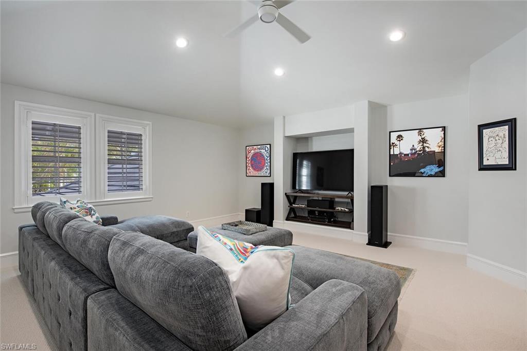 AQUALANE SHORES - Residential