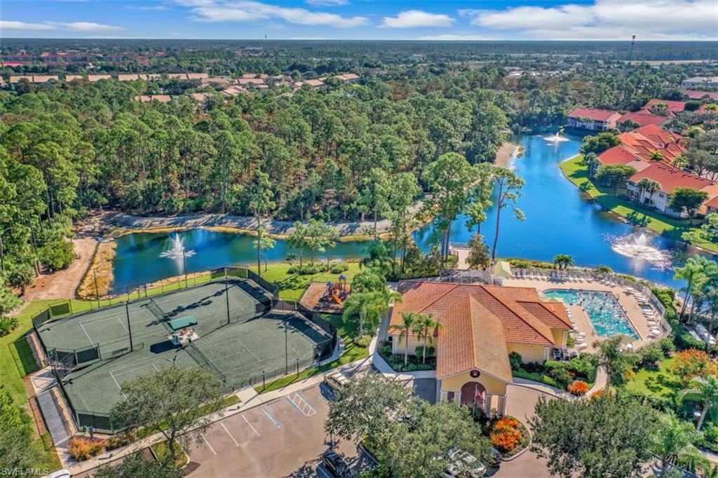 CARLTON LAKES - Residential