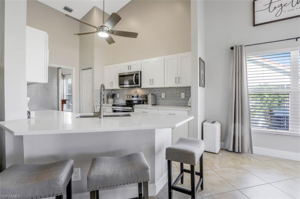 CARLTON LAKES - Residential