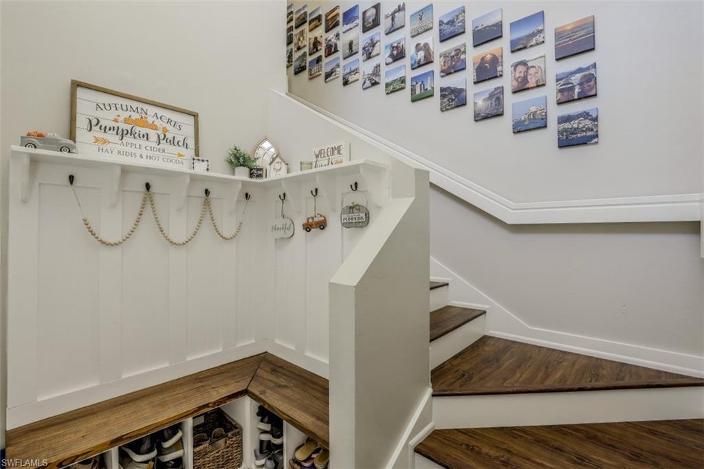 CARLTON LAKES - Residential