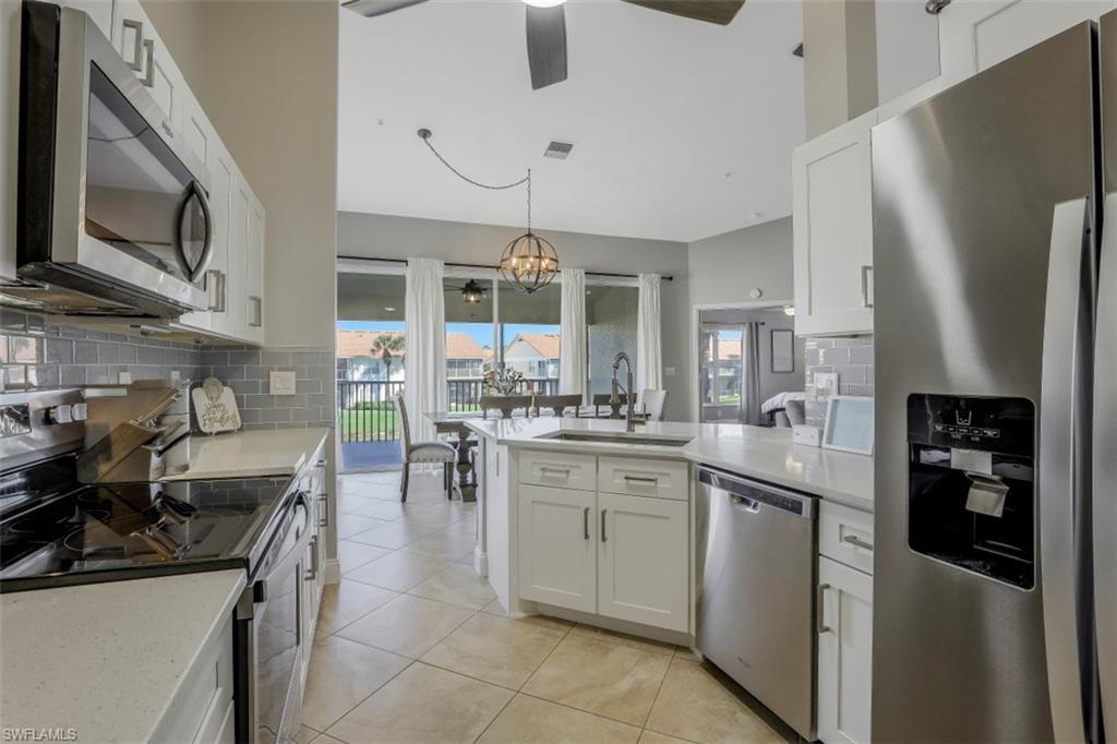 CARLTON LAKES - Residential