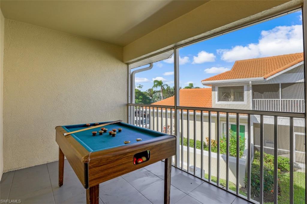 CARLTON LAKES - Residential