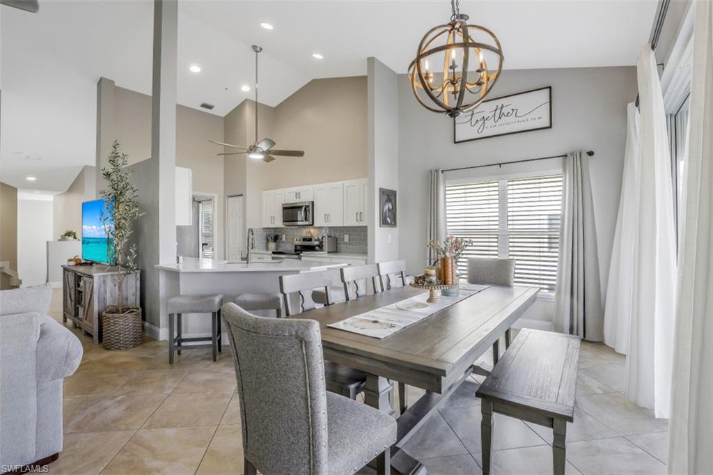 CARLTON LAKES - Residential
