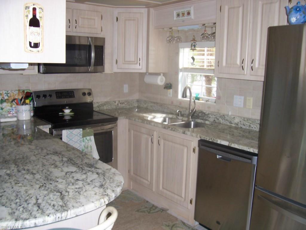 SILVER LAKES - Residential