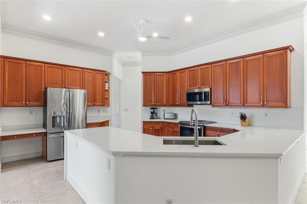 CASA DEL VIDA - Residential Lease