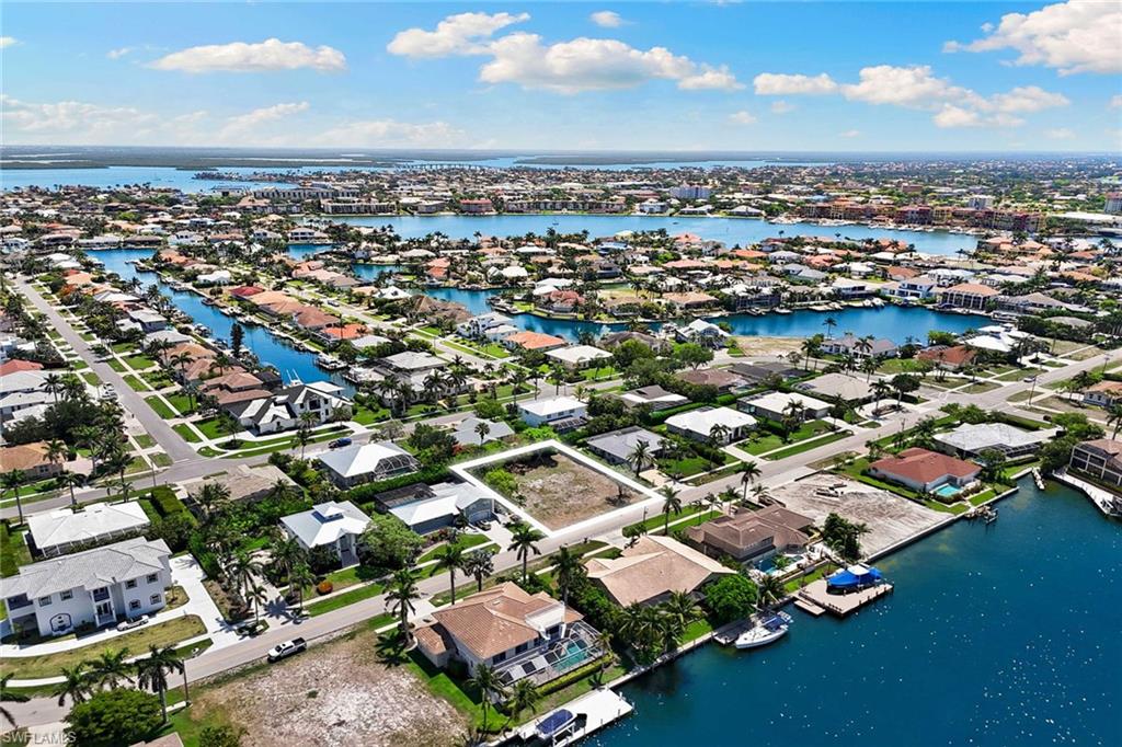 MARCO ISLAND - Land