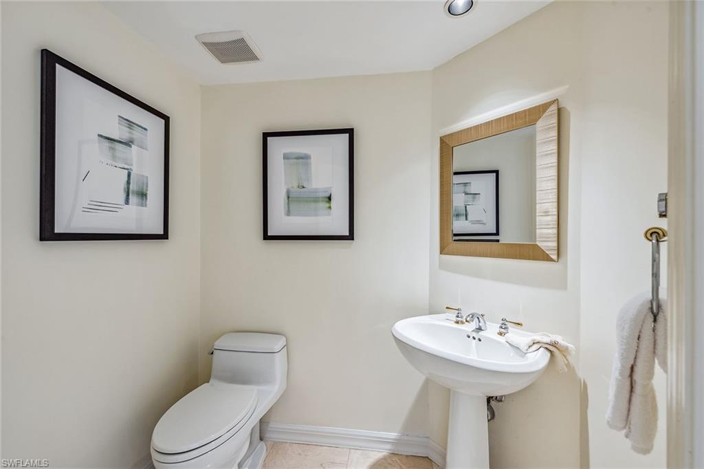 CARLYSLE AT BAY COLONY - Residential