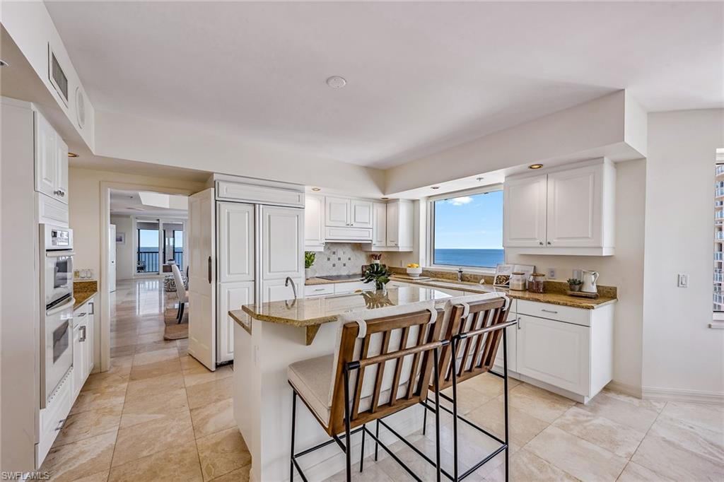 CARLYSLE AT BAY COLONY - Residential