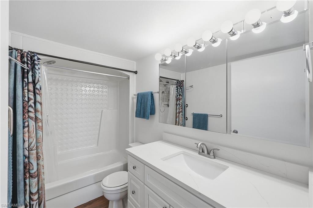 VISTA PALMS - Residential Lease