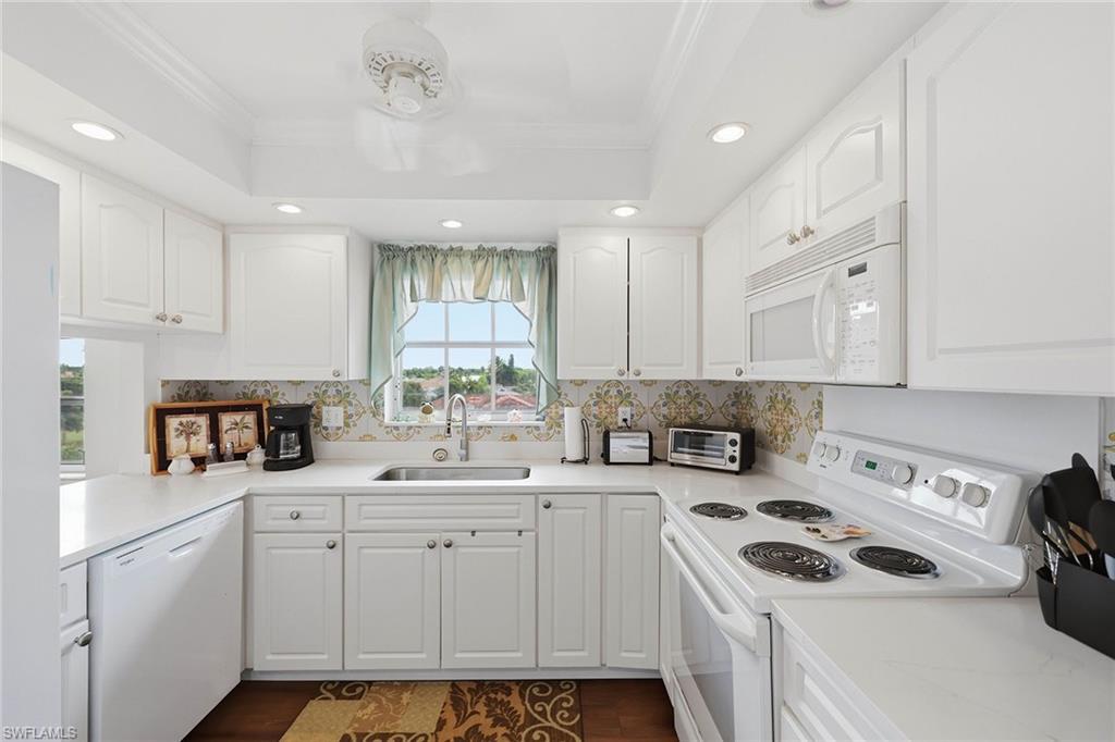 VISTA PALMS - Residential Lease