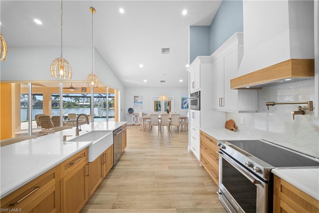 MARCO BEACH - Residential