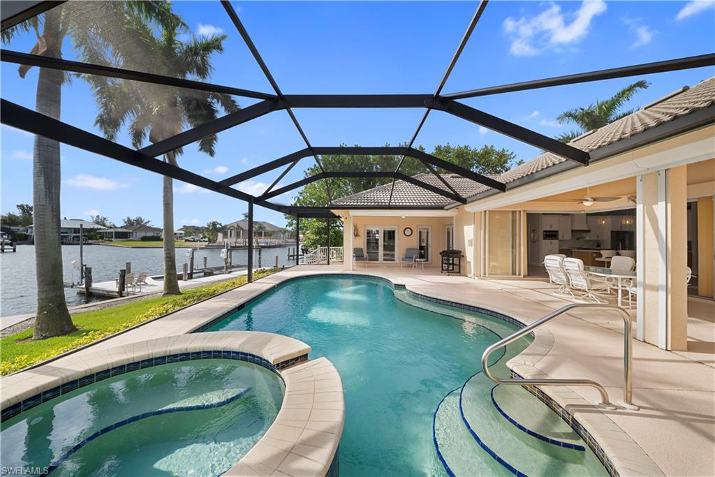 MARCO BEACH - Residential