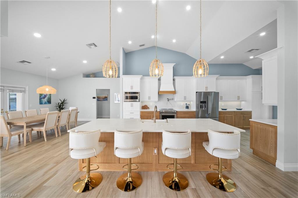 MARCO BEACH - Residential