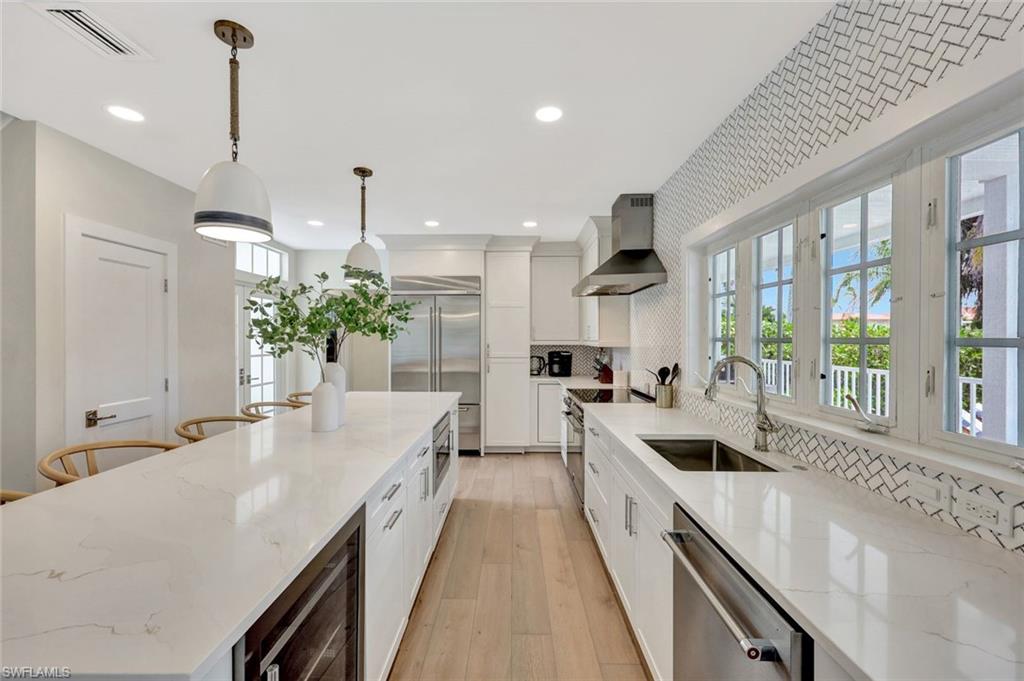 ROYAL HARBOR - Residential