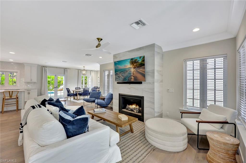 ROYAL HARBOR - Residential