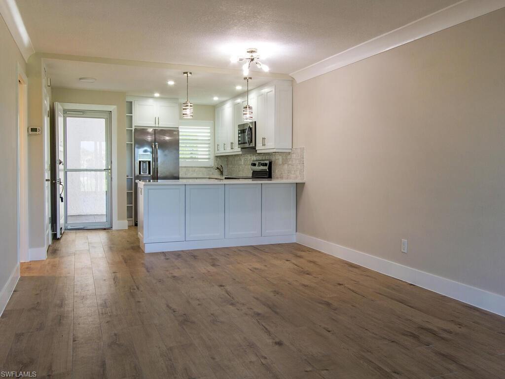 HIGH POINT COUNTRY CLUB - Residential Lease
