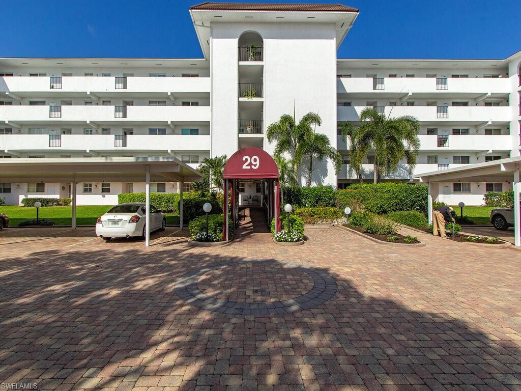 HIGH POINT COUNTRY CLUB - Residential Lease