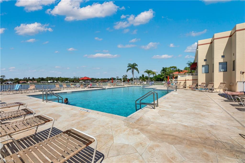 SABAL SPRINGS GOLF AND RACQUET CLUB - Residential