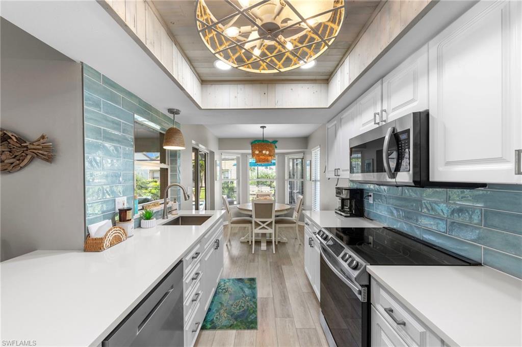 SABAL SPRINGS GOLF AND RACQUET CLUB - Residential