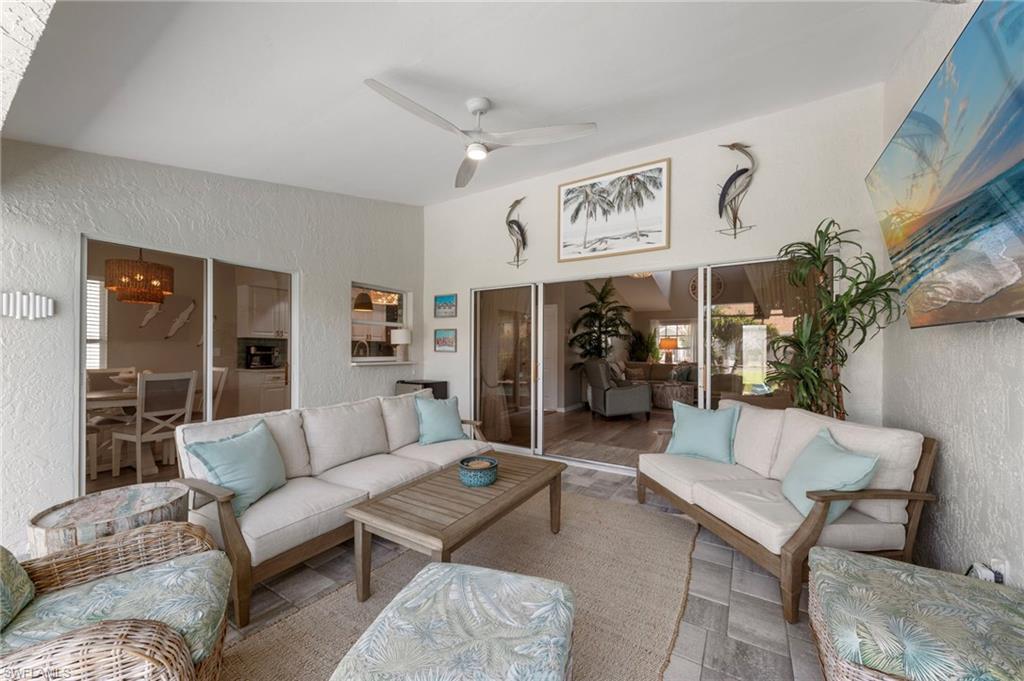 SABAL SPRINGS GOLF AND RACQUET CLUB - Residential